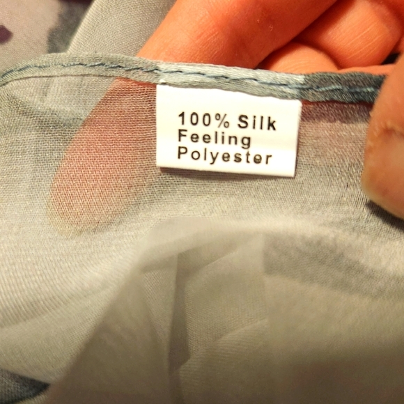 Beautiful Floral Scarf - Picture 6 of 6